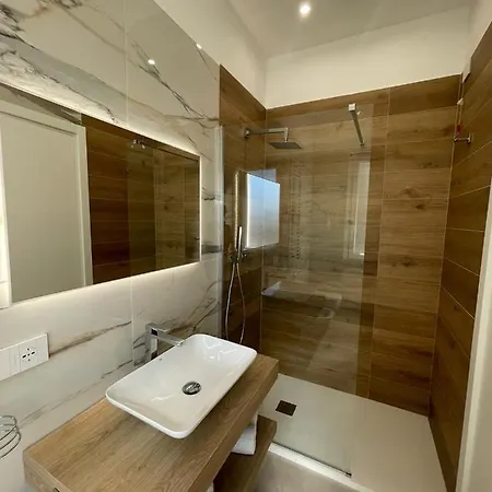 Corso 219 Гостевой дом Монтесильвано